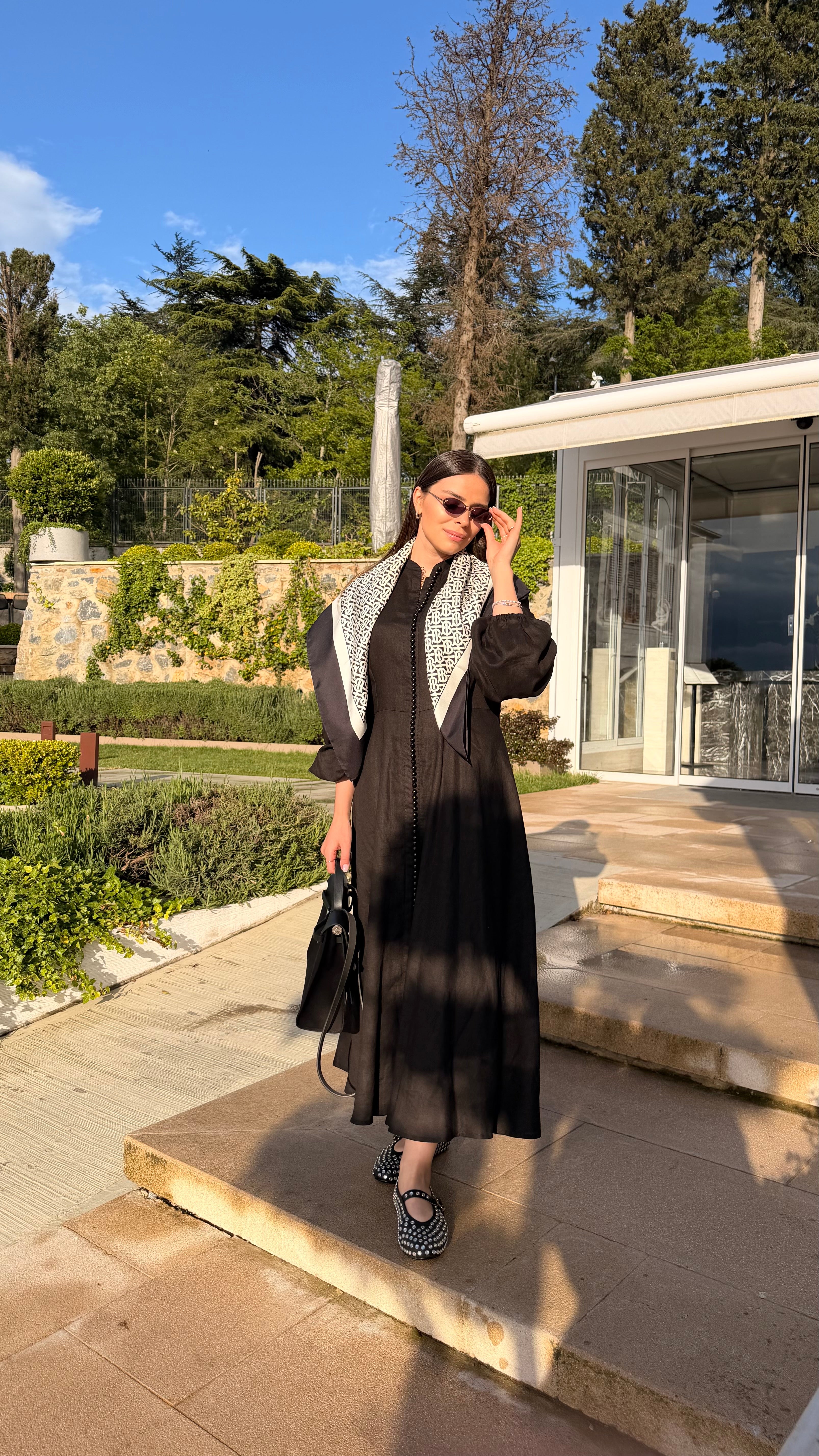 GÖKNUR ARSLAN SWAN DRESS BLACK