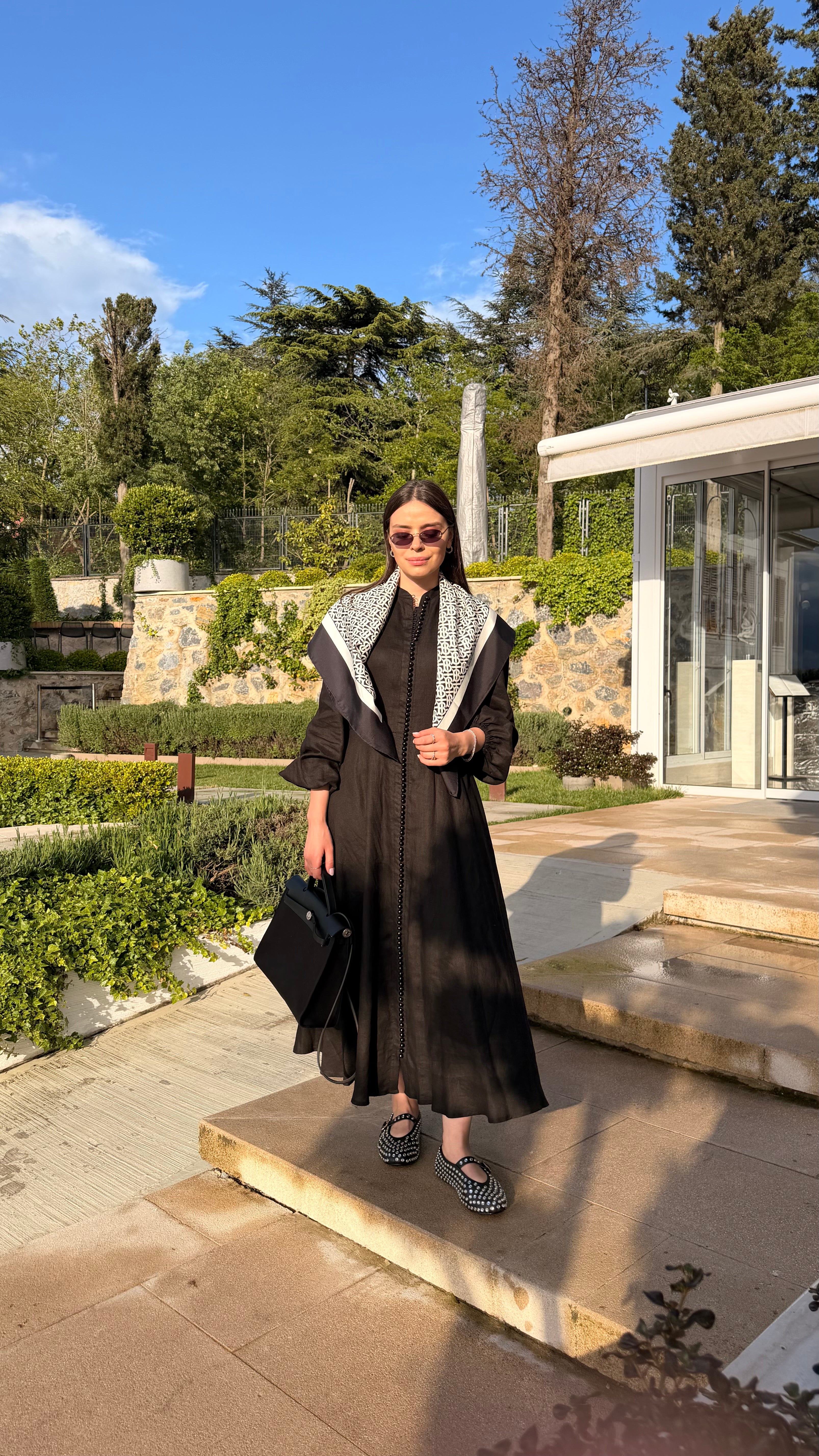 GÖKNUR ARSLAN SWAN DRESS BLACK
