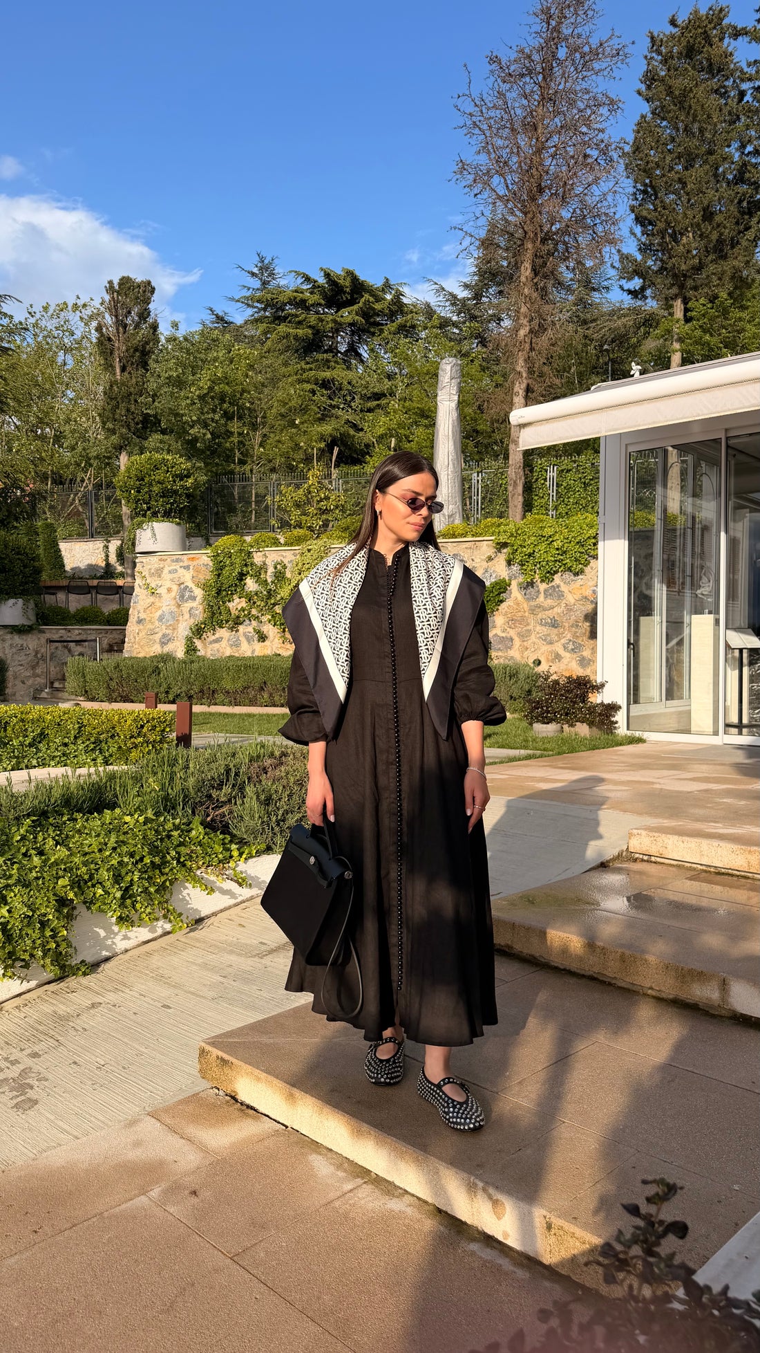 GÖKNUR ARSLAN SWAN DRESS BLACK
