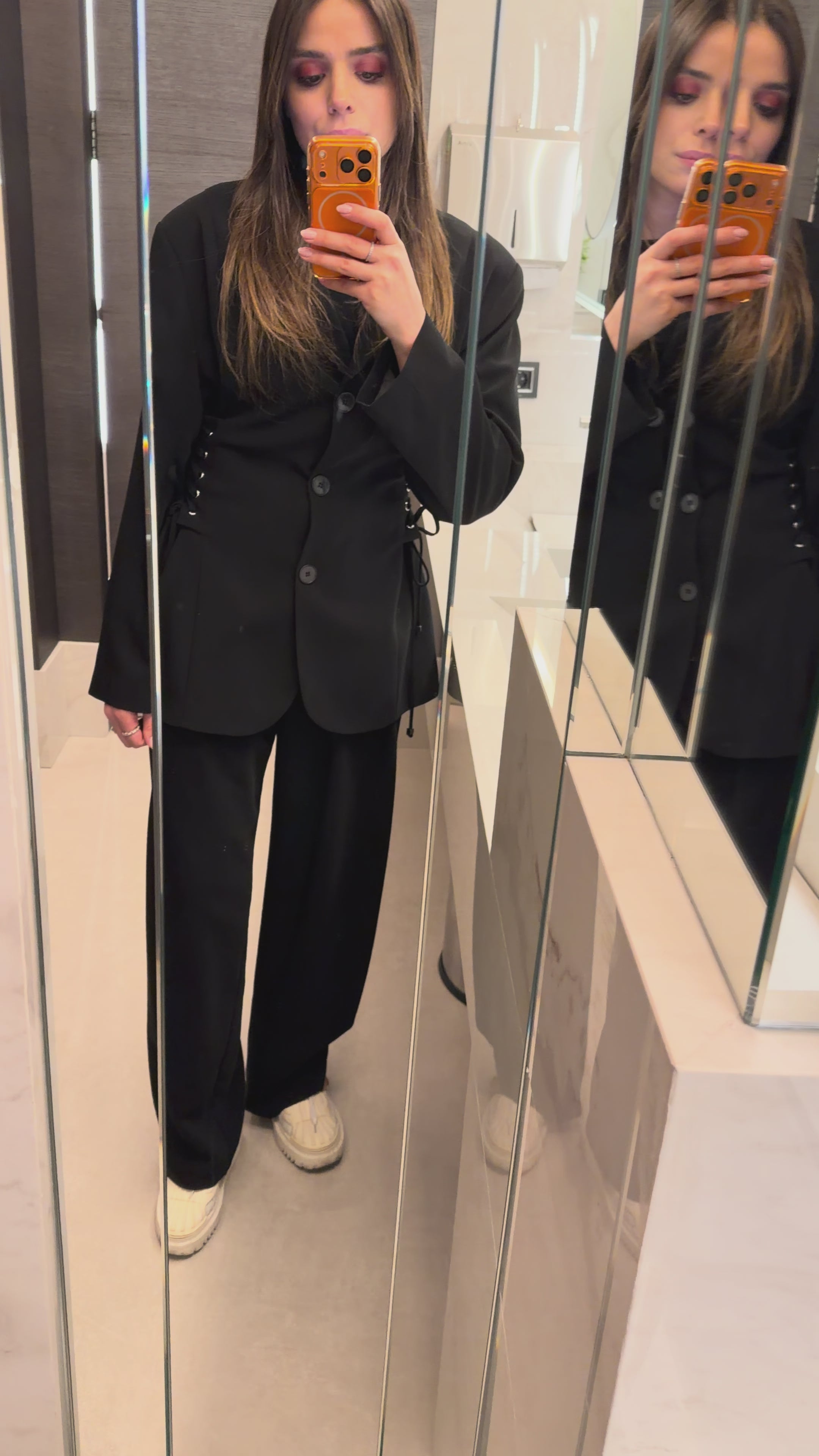 GÖKNUR ARSLAN BLACK AMBER TAKIM